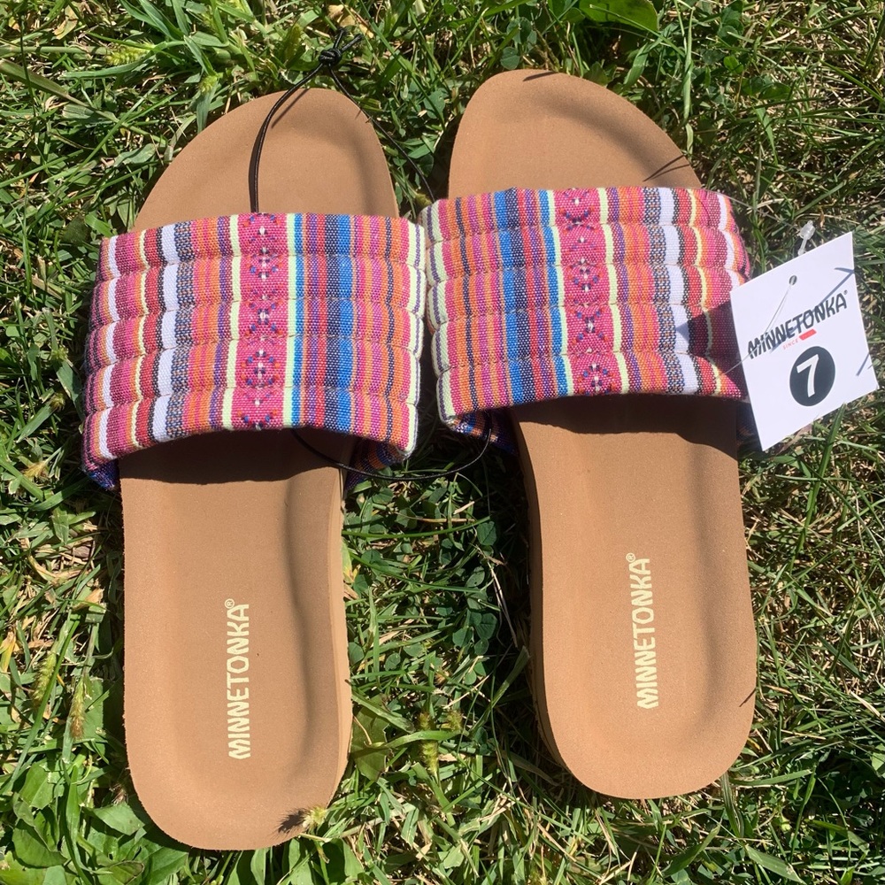 Minnetonka Women's Striped Slide Sandals “The Heidi” #533954 Desert Print Size 7